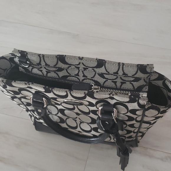 $72 - Picture 3 of 4